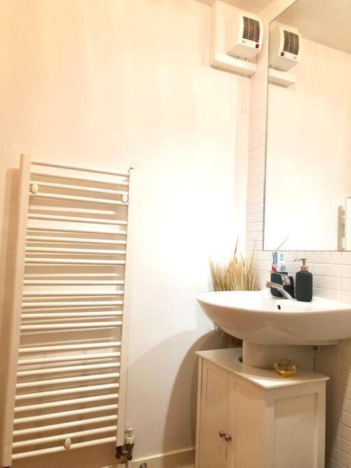 Modern Spacious Retreat Full Fibre Wi-Fi & Free Parking Edinburgh Ngoại thất bức ảnh
